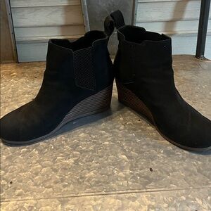Black Tom’s suede Wedge Ankle Boots with cork heel